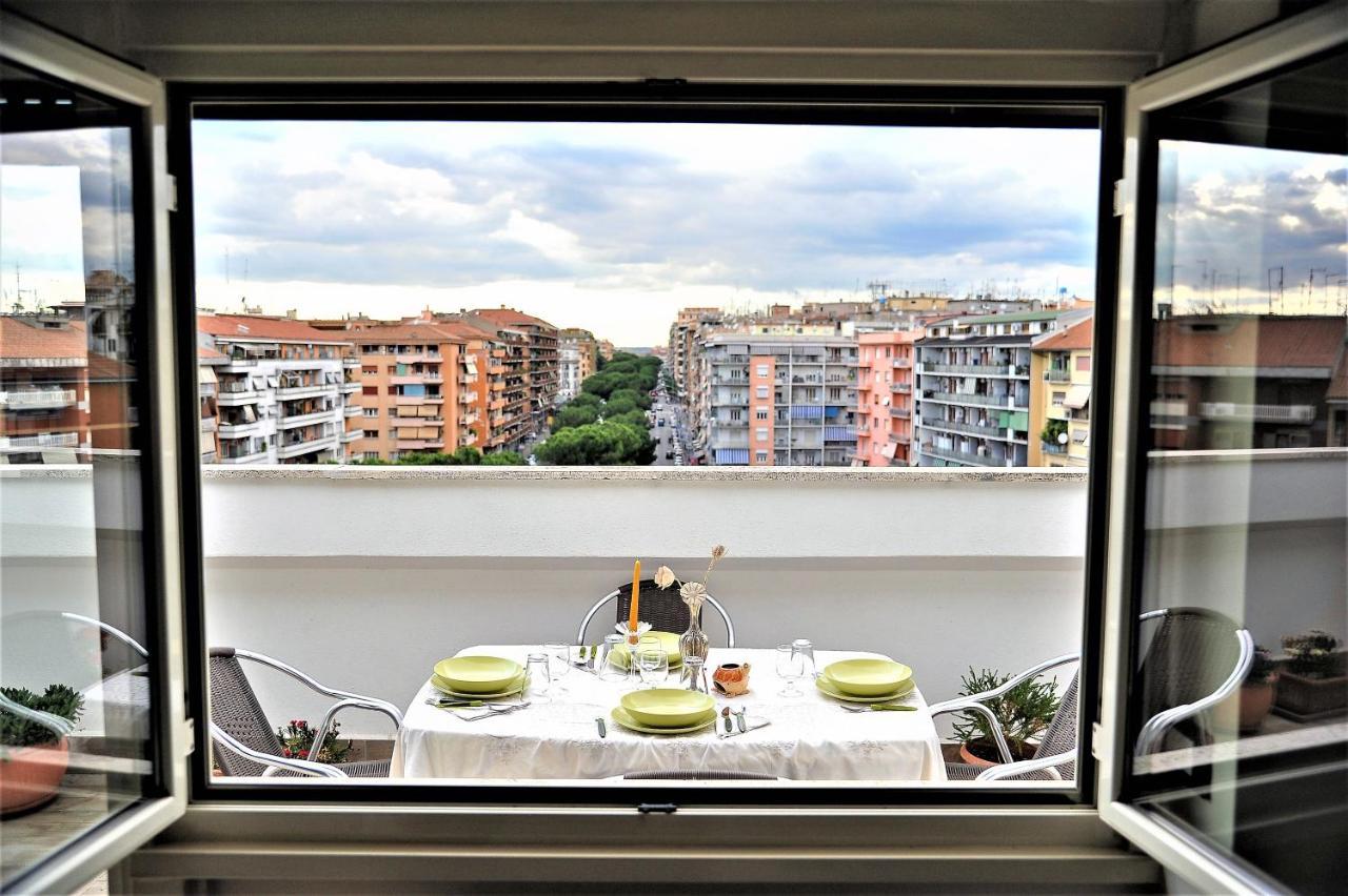 Ferienwohnung Attico Luminoso Terrazza Metro A Aria Cond Wifi Rom Exterior foto